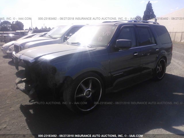 5LMFU28R04LJ19127 - 2004 LINCOLN NAVIGATOR 蓝色 照片 2