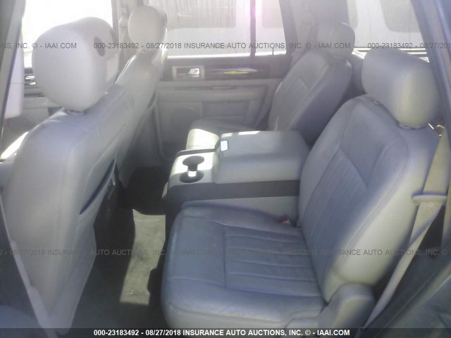 5LMFU28R04LJ19127 - 2004 LINCOLN NAVIGATOR 蓝色 照片 8