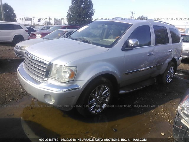 1A8HW58228F140587 - 2008 CHRYSLER ASPEN LIMITED SILVER photo 2