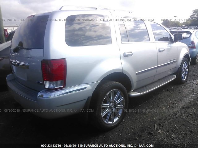 1A8HW58228F140587 - 2008 CHRYSLER ASPEN LIMITED SILVER photo 4