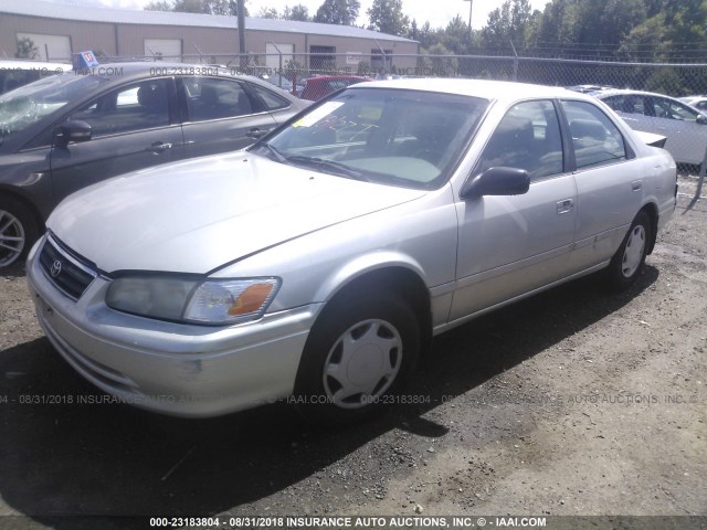 4T1BG22K8YU675366 - 2000 TOYOTA CAMRY CE/LE/XLE 银色 照片 2