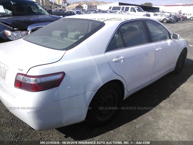4T1BE46K57U555907 - 2007 TOYOTA CAMRY NEW GENERAT CE/LE/XLE/SE WHITE photo 4