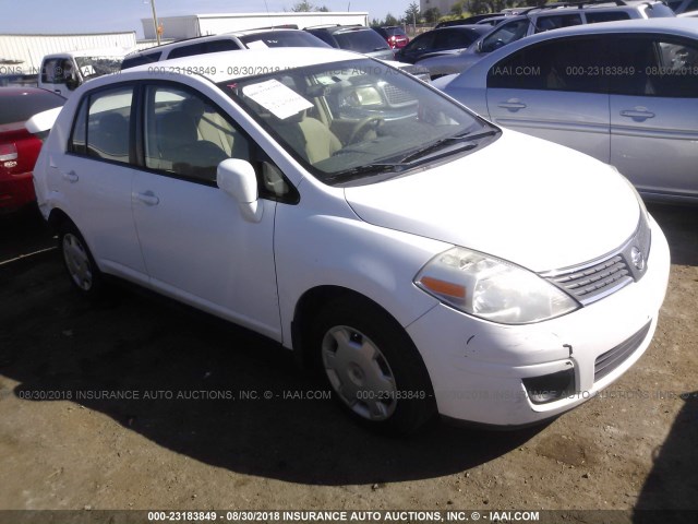 3N1BC11E39L443696 - 2009 NISSAN VERSA S/SL WHITE photo 1