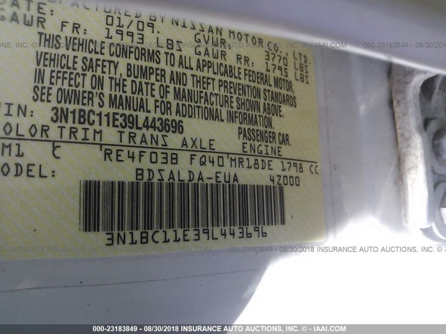 3N1BC11E39L443696 - 2009 NISSAN VERSA S/SL WHITE photo 9