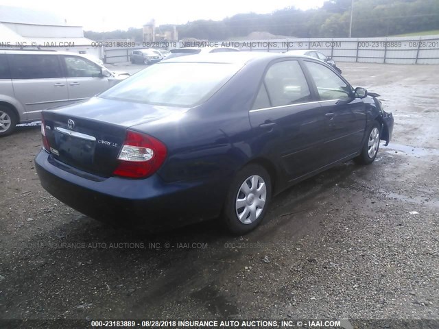 4T1BE32K22U547644 - 2002 TOYOTA CAMRY LE/XLE/SE BLUE photo 4