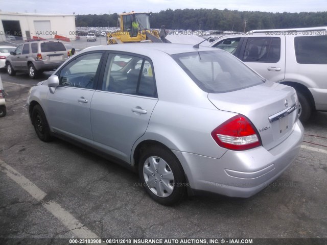 3N1BC11E58L444279 - 2008 NISSAN VERSA S/SL SILVER photo 3