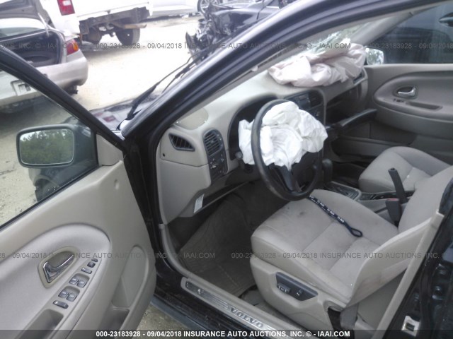 YV1VS29562F876429 - 2002 VOLVO S40 1.9T BLACK photo 5