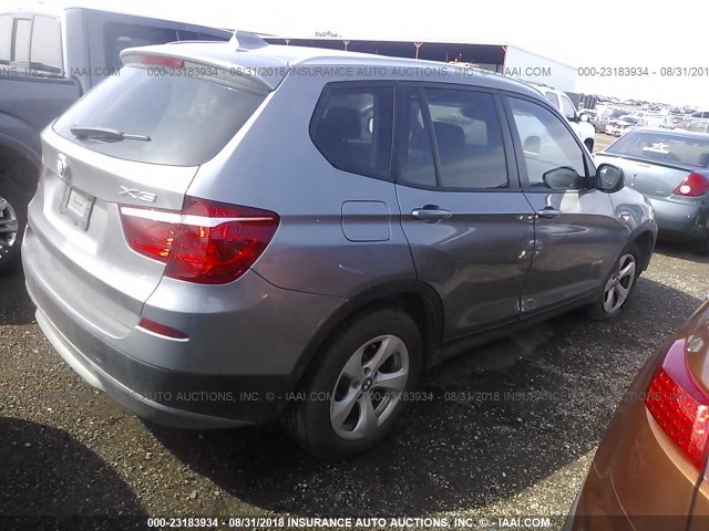 5UXWX5C5XBL714664 - 2011 BMW X3 XDRIVE28I Մոխրագույն լուսանկար 4