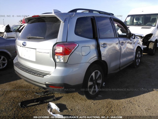 JF2SJAEC4JH561045 - 2018 SUBARU FORESTER 2.5I PREMIUM SILVER photo 4