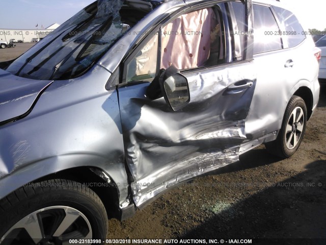 JF2SJAEC4JH561045 - 2018 SUBARU FORESTER 2.5I PREMIUM SILVER photo 6