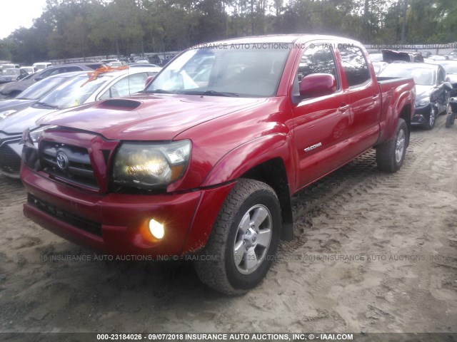 5TEKU4HN1AZ686863 - 2010 TOYOTA TACOMA DBL CAB PRERUNNER LNG BED RED photo 2