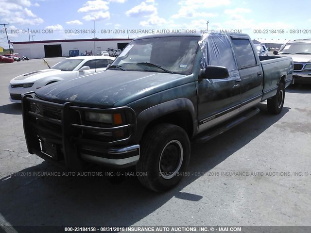 1GTHK33R0WF009814 - 1998 GMC SIERRA K3500 GREEN photo 2