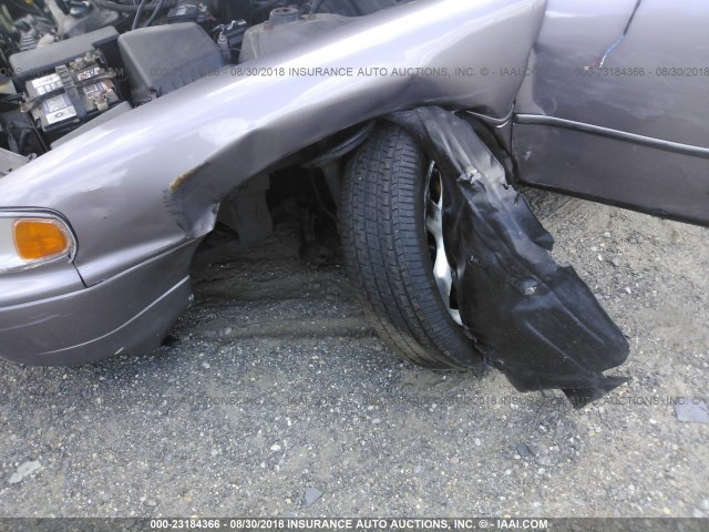 JT2BF12K8T0181180 - 1996 TOYOTA CAMRY LE/XLE/SE 棕色 照片 6