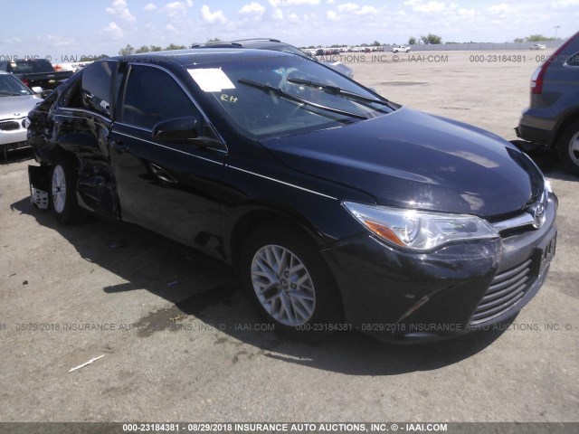 4T1BF1FK1HU382058 - 2017 TOYOTA CAMRY LE/XLE/SE/XSE BLACK photo 1