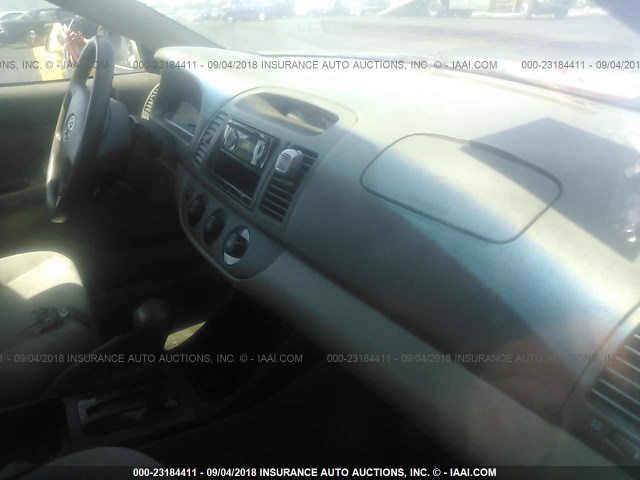 4T1BE32K14U296313 - 2004 TOYOTA CAMRY LE/XLE/SE 金色 照片 5