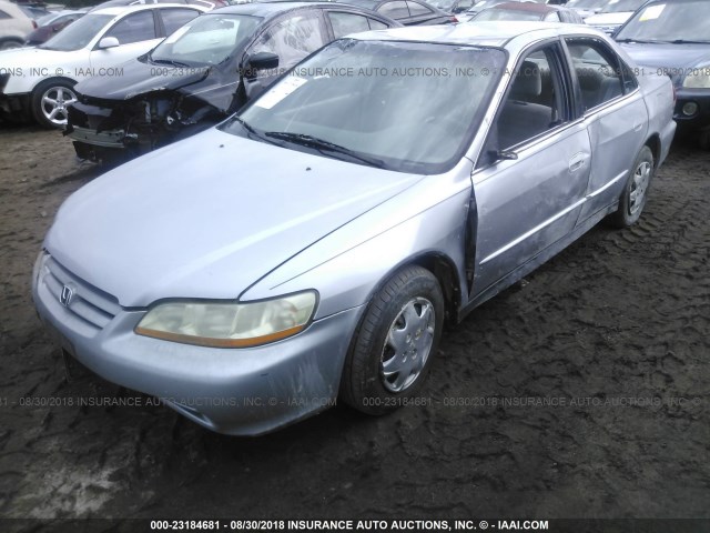 1HGCF86611A109313 - 2001 HONDA ACCORD VALUE SILVER photo 2