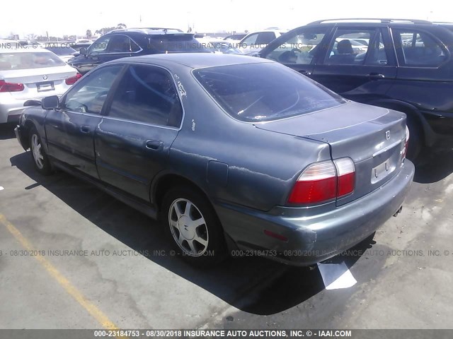 1HGCE6678VA008727 - 1997 HONDA ACCORD EX/EX-R GRAY photo 3