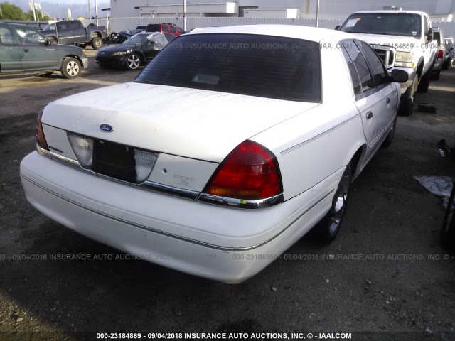 2FAFP74W31X112832 - 2001 FORD CROWN VICTORIA LX WHITE photo 4