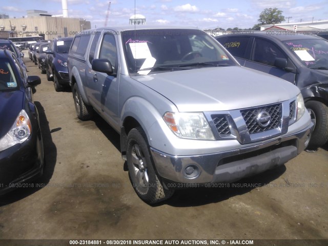 1N6AD0CW3BC426630 - 2011 NISSAN FRONTIER SV/PRO-4X SILVER photo 1