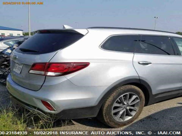 KM8SM4HF4JU276443 - 2018 HYUNDAI SANTA FE SE SILVER photo 4