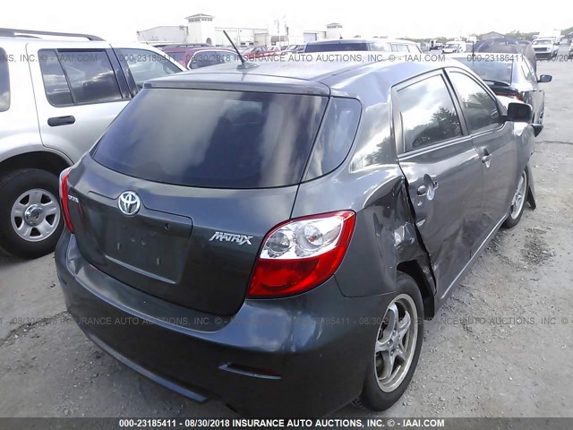 2T1KU40E19C083957 - 2009 TOYOTA COROLLA MATRIX  GRAY photo 4