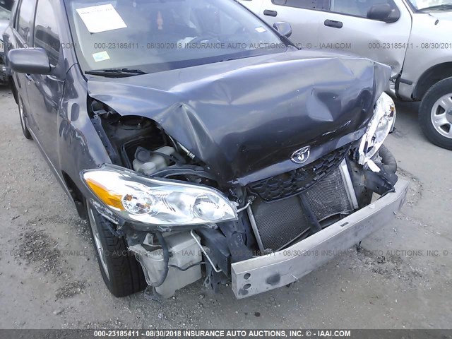 2T1KU40E19C083957 - 2009 TOYOTA COROLLA MATRIX  GRAY photo 6