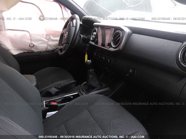 5TFCZ5AN5GX007781 - 2016 TOYOTA TACOMA DBL CAB/SR/SR5/TRD SPT/OR SILVER photo 5