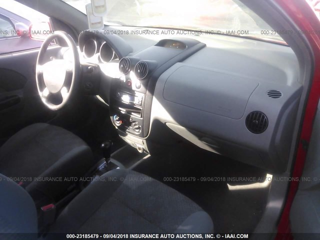 KL1TD52695B328410 - 2005 CHEVROLET AVEO RED photo 5