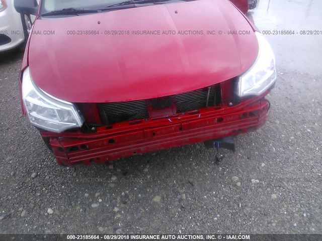 1FAHP35N98W117188 - 2008 FORD FOCUS SE/SEL/SES RED photo 6