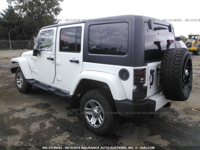 1C4HJWEG8DL577890 - 2013 JEEP WRANGLER UNLIMITE SAHARA WHITE photo 3