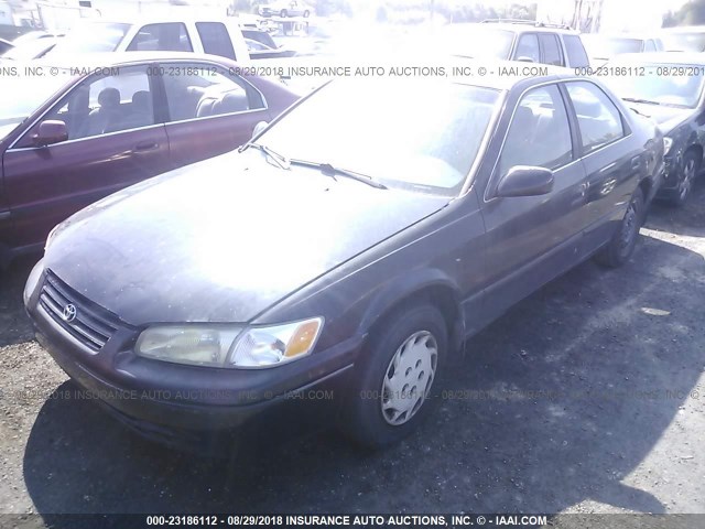 JT2BG22K0W0131672 - 1998 TOYOTA CAMRY CE/LE/XLE 黑色 照片 2