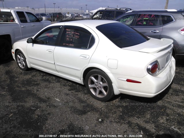 JN1DA31A82T317374 - 2002 NISSAN MAXIMA GLE/SE WHITE photo 3