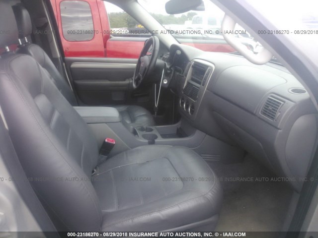 1FMZU63W03UA85638 - 2003 FORD EXPLORER XLT/XLT SPORT/NBX 银色 照片 5