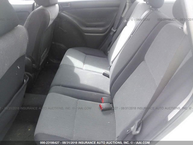 2T1KR32E74C261453 - 2004 TOYOTA COROLLA MATRIX XR WHITE photo 8