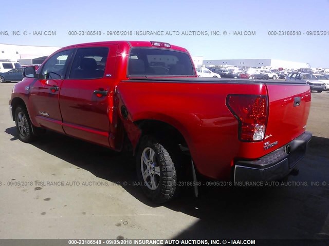 5TFDV54178X070245 - 2008 TOYOTA TUNDRA CREWMAX/CREWMAX SR5 RED photo 3