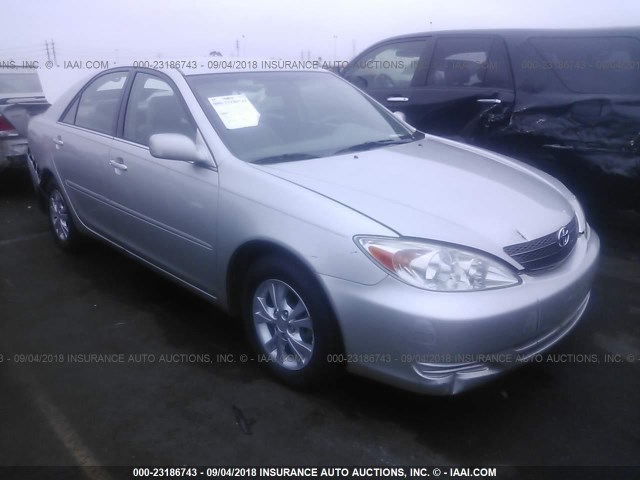 4T1BF32KX4U580326 - 2004 TOYOTA CAMRY LE/XLE/SE 银色 照片 1