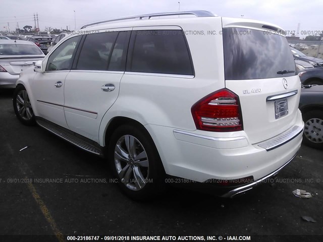 4JGBF7BE2CA766377 - 2012 MERCEDES-BENZ GL 450 4MATIC WHITE photo 3