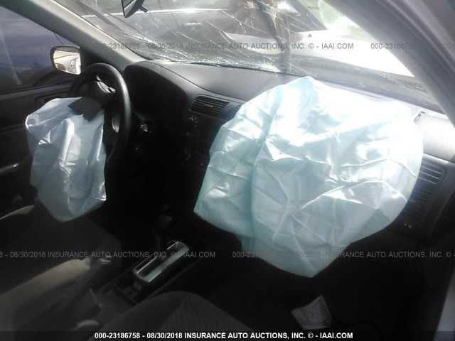 2HGES16324H543862 - 2004 HONDA CIVIC DX VP 银色 照片 5