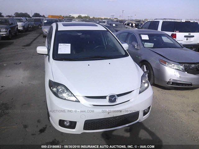 JM1CR29L470158363 - 2007 MAZDA 5 WHITE photo 6