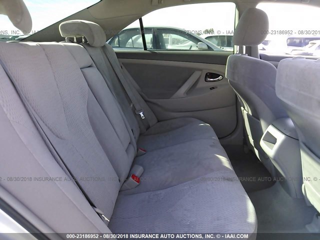 4T4BF3EK7AR077480 - 2010 TOYOTA CAMRY SE/LE/XLE SILVER photo 8