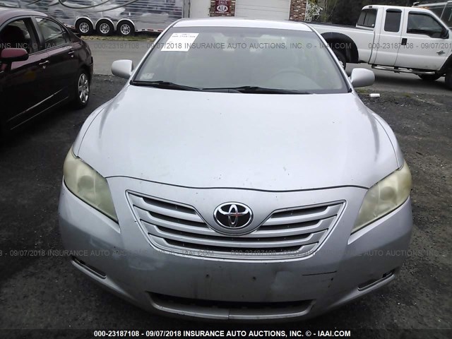 4T1BE46K27U188402 - 2007 TOYOTA CAMRY NEW GENERAT CE/LE/XLE/SE SILVER photo 6