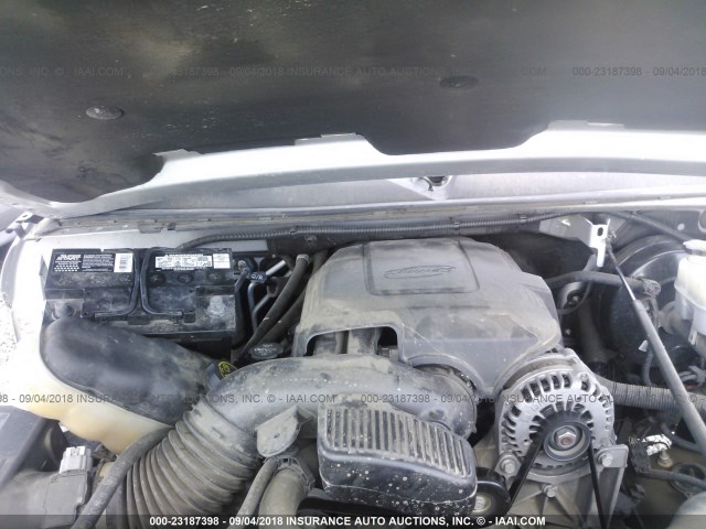 1GNSCAE01DR340832 - 2013 CHEVROLET TAHOE C1500  LS SILVER photo 10