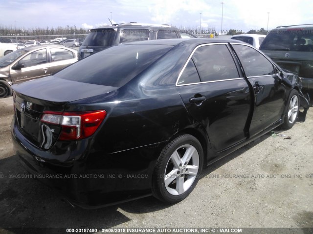 4T1BF1FK0CU614660 - 2012 TOYOTA CAMRY SE/LE/XLE BLACK photo 4