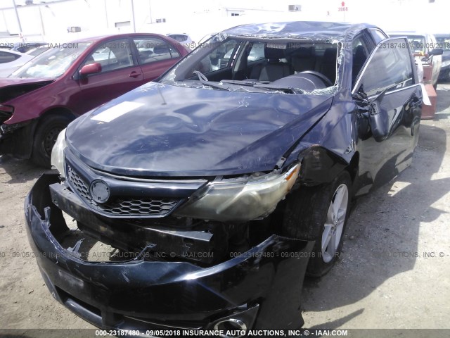 4T1BF1FK0CU614660 - 2012 TOYOTA CAMRY SE/LE/XLE BLACK photo 6