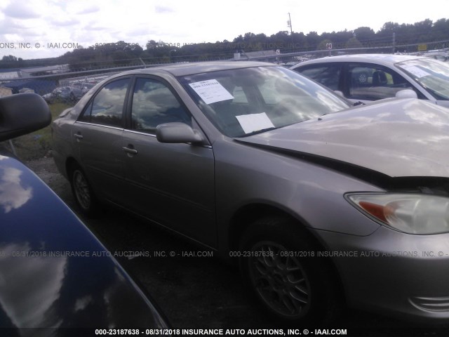 4T1BF30K52U021301 - 2002 TOYOTA CAMRY LE/XLE/SE Алтын фото 1