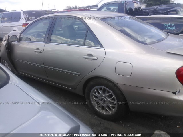 4T1BF30K52U021301 - 2002 TOYOTA CAMRY LE/XLE/SE Алтын фото 3