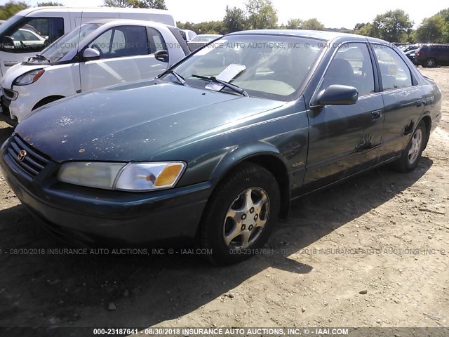 4T1BG22K0VU087778 - 1997 TOYOTA CAMRY CE/LE/XLE 绿色 照片 2