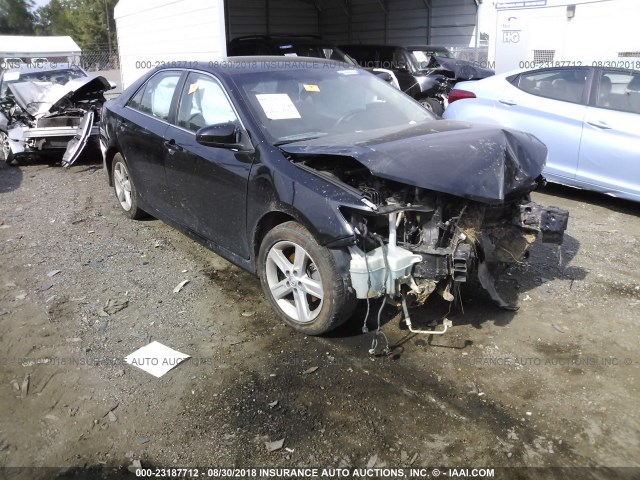 4T1BF1FK5EU391289 - 2014 TOYOTA CAMRY L/SE/LE/XLE Qara foto 1