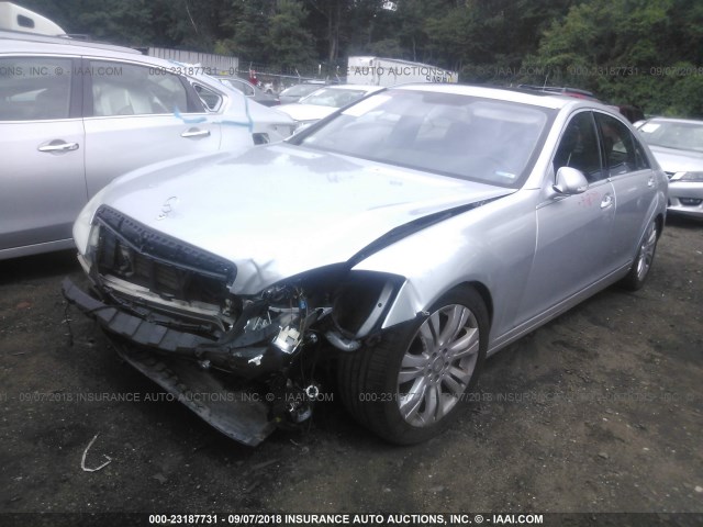 WDDNG86X09A245897 - 2009 MERCEDES-BENZ S 550 4MATIC SILVER photo 2