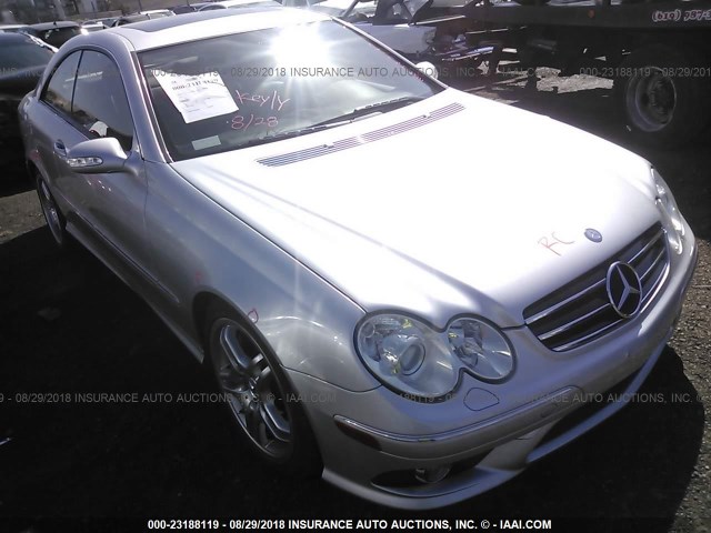 WDBTJ72H68F248363 - 2008 MERCEDES-BENZ CLK 550 SILVER photo 1